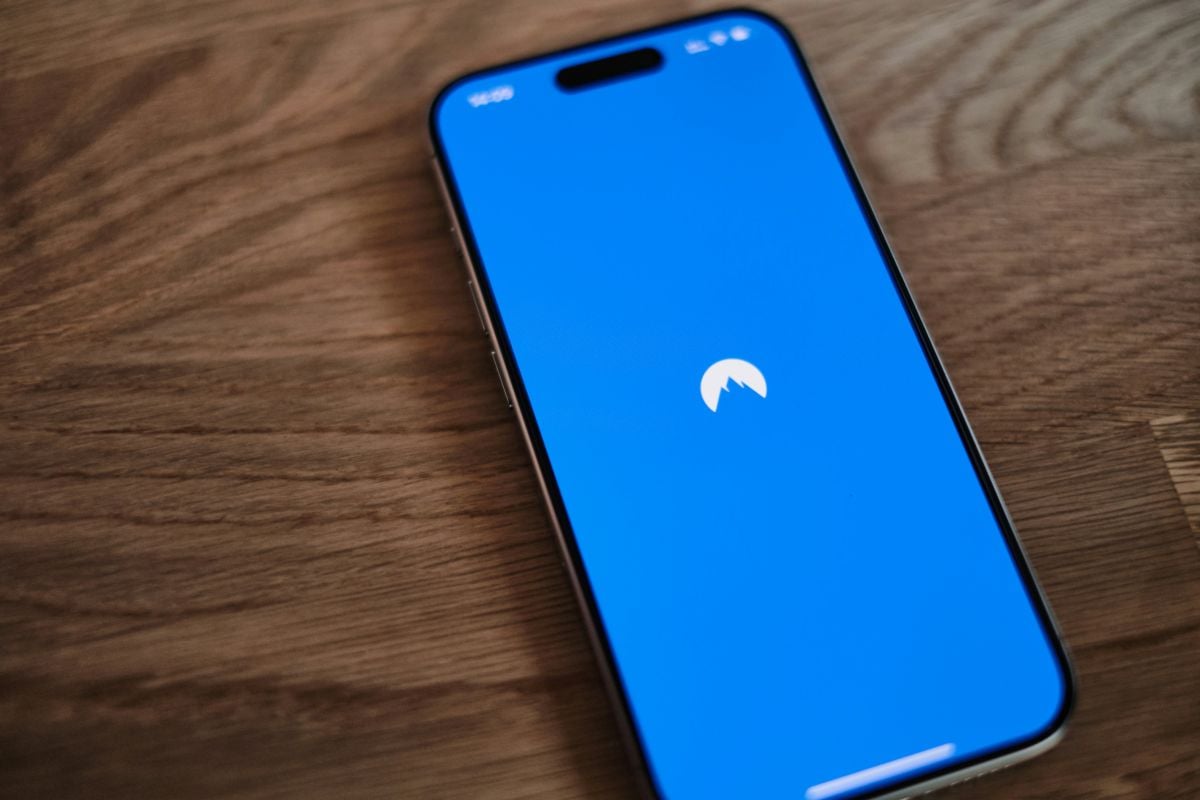 NordVPN vs ExpressVPN for Netflix in 2025: Complete Comparison
